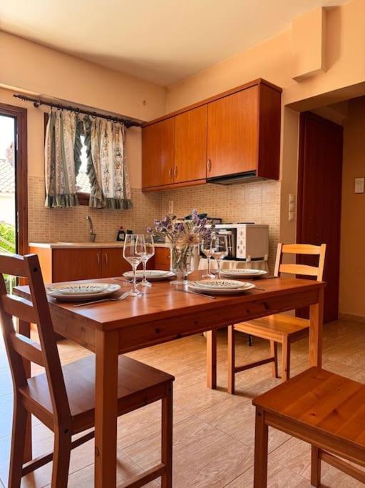 Appartement Family Woodland Oasis Vipgreece à Kírinthos Extérieur photo