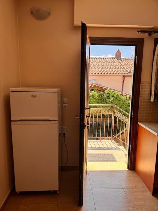 Appartement Family Woodland Oasis Vipgreece à Kírinthos Extérieur photo