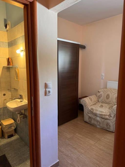 Appartement Family Woodland Oasis Vipgreece à Kírinthos Extérieur photo